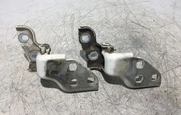 Front door hinge set