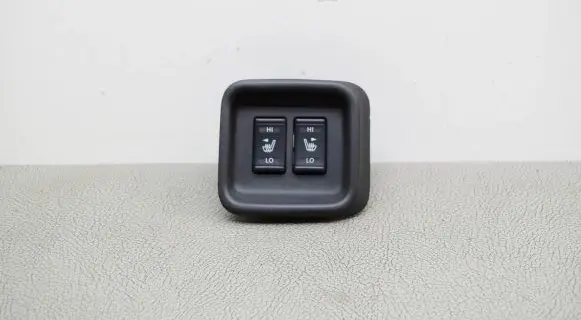Nissan Juke I F15 Seat heating switch 969881KK1A