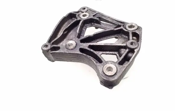 Chevrolet Captiva Engine mounting bracket 96888422