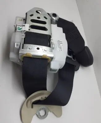 Lexus CT 200H Front seatbelt J090331 7X3270P