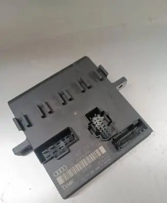 Audi A8 S8 D3 4E Comfort/convenience module 4E0907279H 00005515B4 4E0910279H