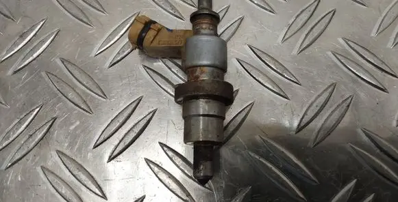 Toyota Corolla Verso AR10 Fuel injector 2371026011