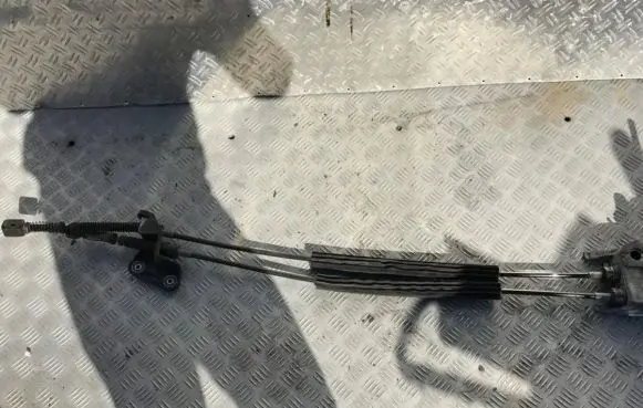 Volkswagen Golf V Gear shift cable linkage 1k0711266ad
