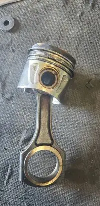 Mercedes-Benz Sprinter W906 Piston with connecting rod 65100.