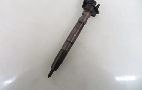 Audi A6 S6 C6 4F Fuel injector 0445115004 059130277Q