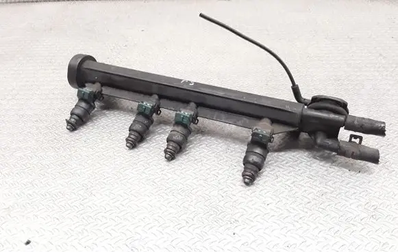 Volkswagen Golf IV Fuel injectors set 037906031AA 06A133317A