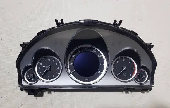 Mercedes-Benz E W212 Speedometer (instrument cluster) 2129004313FFB A2129004313