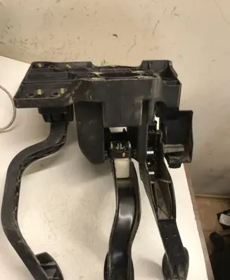 Fiat Doblo Pedal assembly 