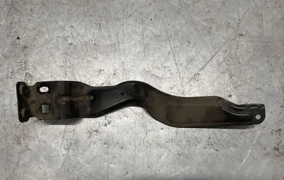 Mercedes-Benz C W204 Headlight/headlamp mounting bracket 204620593