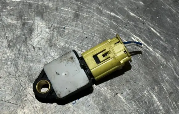Citroen C-Crosser Airbag deployment crash/impact sensor 8651A001