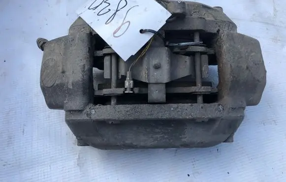Mercedes-Benz E W211 Front brake caliper