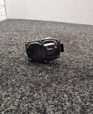 BMW 5 G30 G31 Throttle valve 8576810