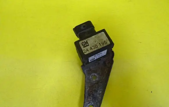 Opel Insignia A Sensor 9570930003 24430195