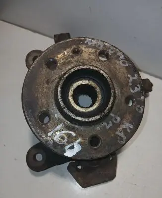 Mercedes-Benz Vito Viano W638 Front wheel hub