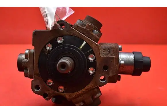 Volvo V50 Fuel injection high pressure pump 0445010102