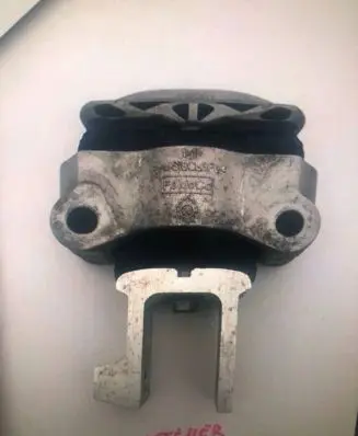 Ford Kuga III Engine mount vacuum valve LX636P082DA