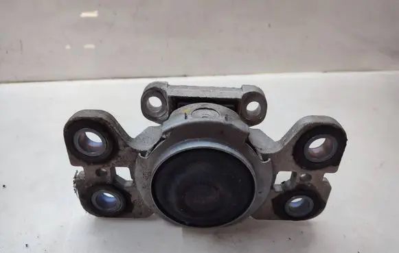 Volvo XC60 Engine mount bracket 31316875