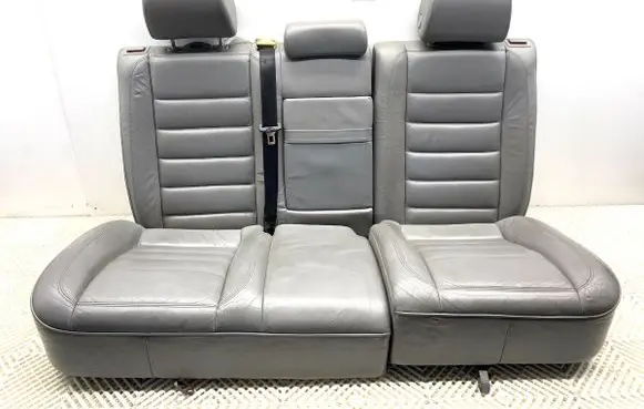 Volkswagen Touareg I Second row seats 
