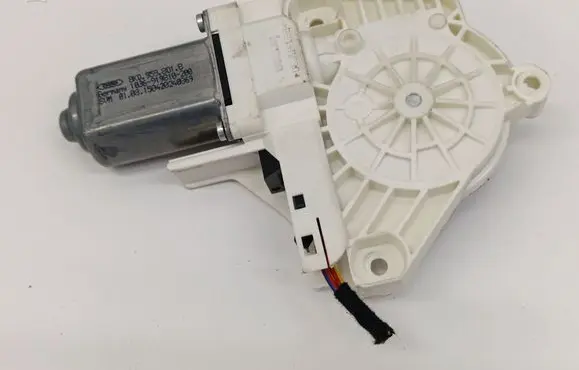 Audi A7 S7 4G Front door window regulator motor 8K0959801B