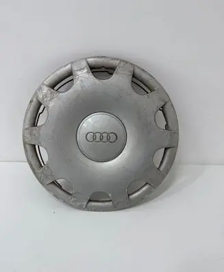 Audi A6 S6 C5 4B R15 wheel hub/cap/trim 4A0601147A