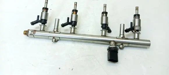 Audi TT TTS RS Mk3 8S Fuel main line pipe 06K133317G