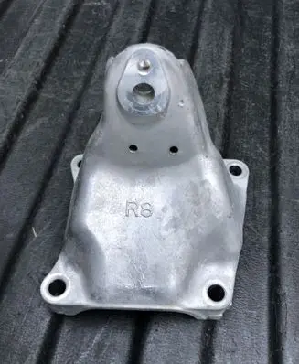 Lexus IS III XE30 Engine mounting bracket