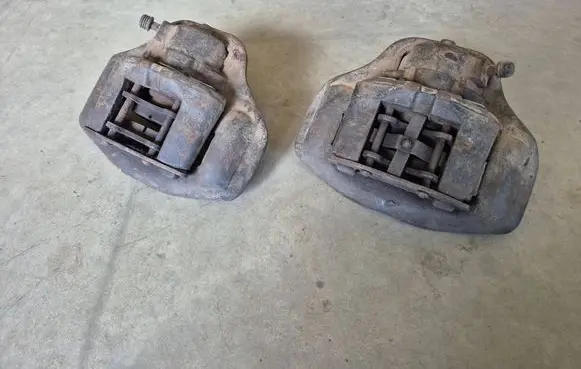 Audi 80 B1 Front brake caliper