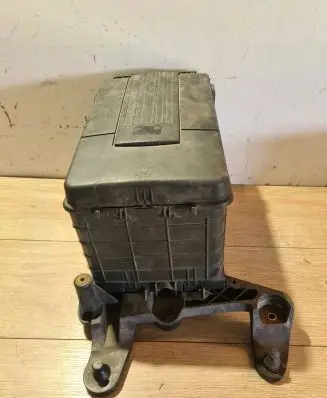 Volkswagen Golf VI Battery box tray 1K0915333H