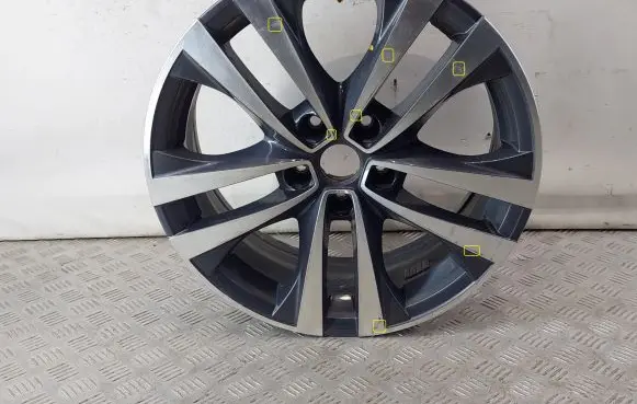 R18 alloy rim