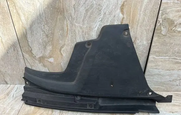 Maserati Levante Engine cover (trim) 670065822