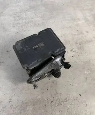 Mercedes-Benz CLK A209 C209 ABS Pump A2215452632 A2214310312