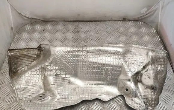 Bentley Flying Spur Heat shield in engine bay 3W0825661D
