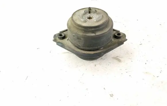 Mercedes-Benz ML W164 Engine mount bracket 2512403117 2512404417
