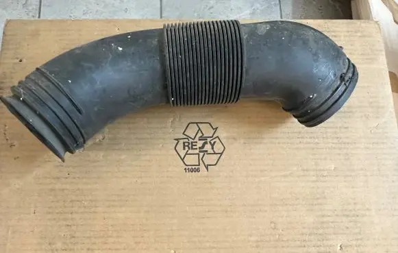Volkswagen Amarok Air intake duct part 2H0129618