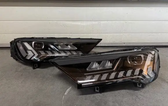 Audi Q7 4M Headlights/headlamps set 4M0941040C 4M0941039C