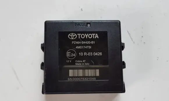 Toyota Prius+ (ZVW40) Parking PDC control unit/module PZ464B4420B1 4M0174T5I