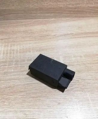 BMW 5 E39 AUC sensor 8391470