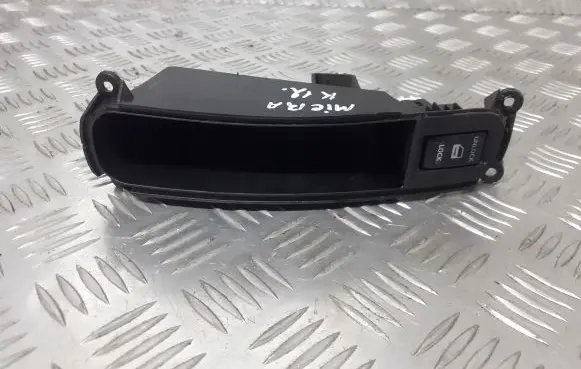 Nissan Micra Central locking switch button 