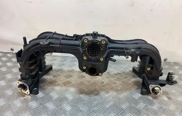 Subaru XV II Intake manifold
