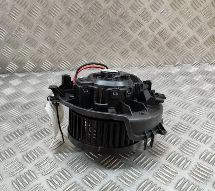 Volkswagen Tiguan Heater fan/blower 5WC819021A 5WA907521