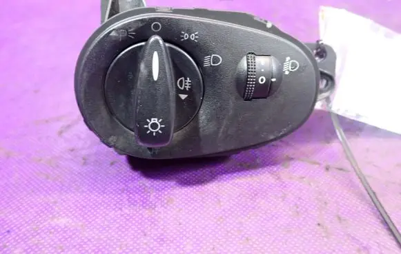 Ford Focus Light switch 98AG13A024CH