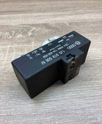 Volkswagen Polo Glow plug pre-heat relay 1J0919506M 104400000