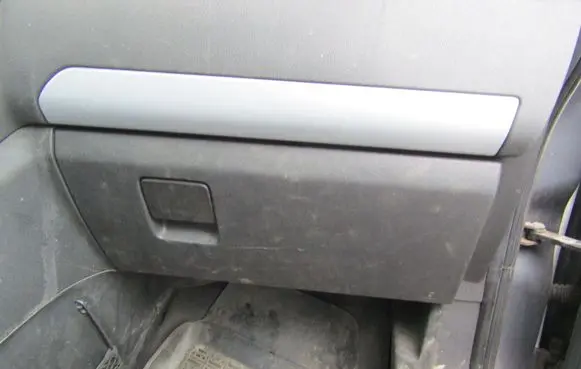 Opel Zafira B Glove box 