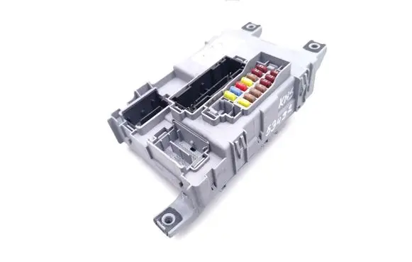 Peugeot Bipper Fuse module 01372879080