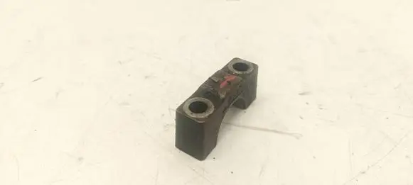 Mitsubishi 3000 GT Camshaft holder
