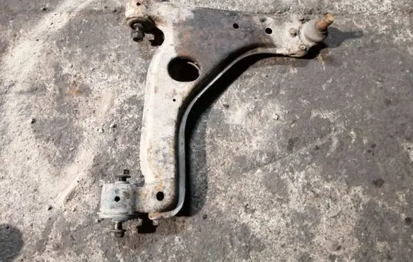 Opel Zafira B Front lower control arm/wishbone