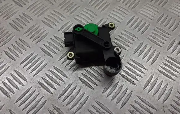 Skoda Octavia Mk1 (1U) A/C air flow flap actuator/motor 1J1907511D