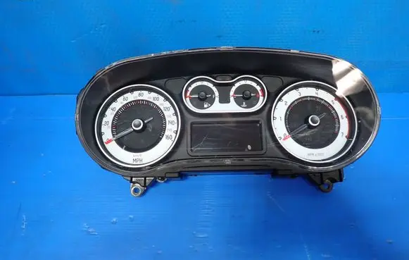 Fiat 500L Speedometer (instrument cluster) 51975136