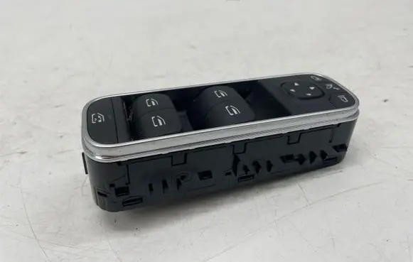 Mercedes-Benz CLA C118 X118 Electric window control switch A1679059803