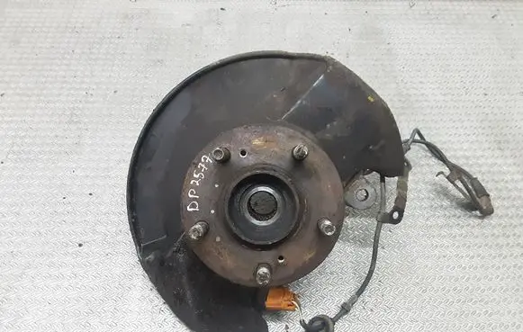 Honda HR-V Front wheel hub spindle knuckle